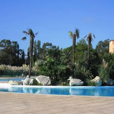 Gasdon - Golfe De St-tropez - - Dans Avec Piscine Bord De Apartament Gassin