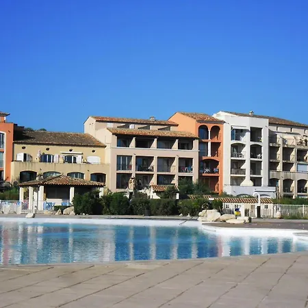 Gasdon - Golfe De St-tropez - - Dans Avec Piscine Bord De Apartament Gassin