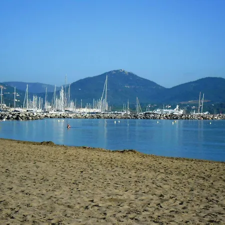 아파트 Gasdon - Golfe De St-tropez - - Dans Avec Piscine Bord De 가신