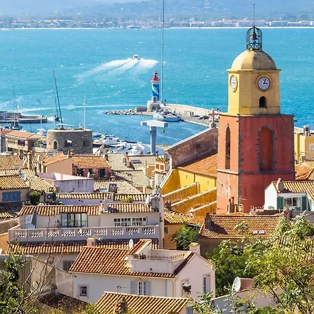 Lägenhet Gasdon - Golfe De St-tropez - - Dans Avec Piscine Bord De *